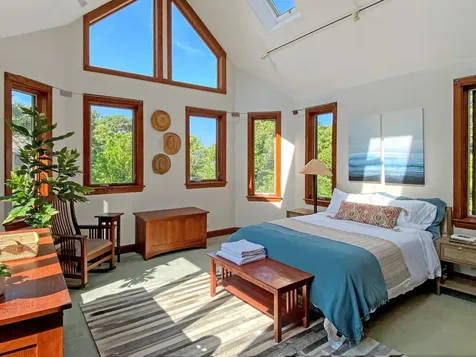 33 Clay Avenue Oak Bluffs MA 02557