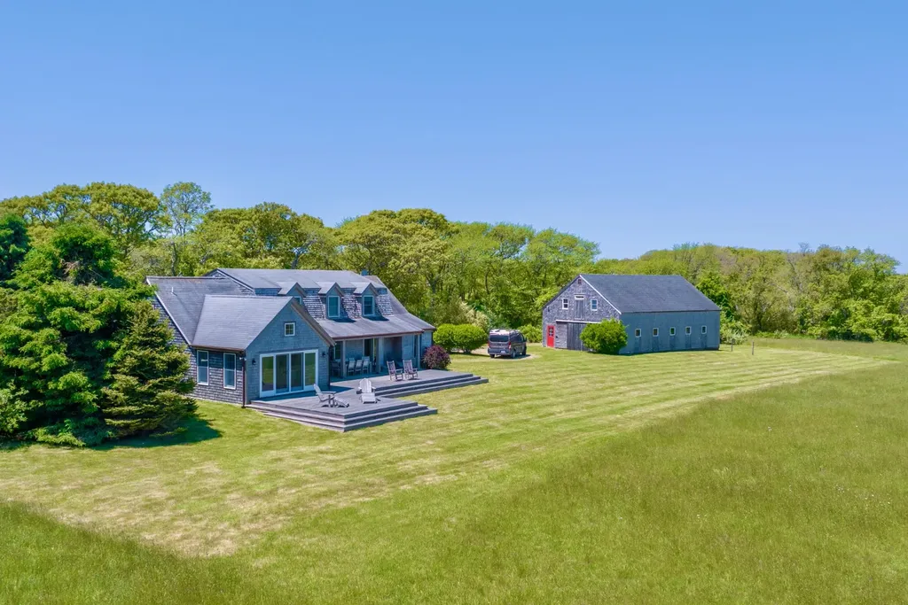 25 Beetle Swamp Road Edgartown MA 02539