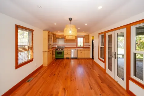 31 Winthrop Avenue Oak Bluffs MA 02557
