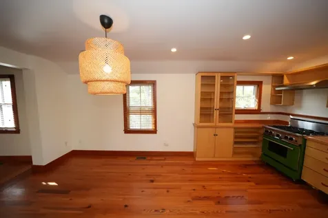 31 Winthrop Avenue Oak Bluffs MA 02557