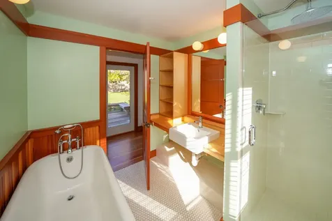 31 Winthrop Avenue Oak Bluffs MA 02557