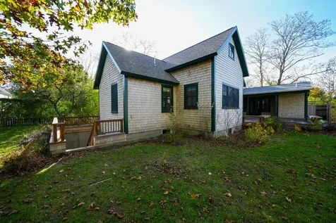 31 Winthrop Avenue Oak Bluffs MA 02557