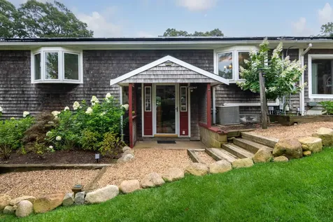 193 Franklin Terrace Vineyard Haven MA 02568