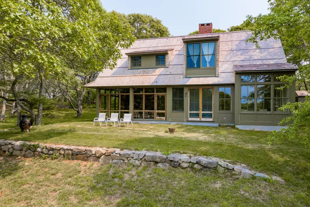 2 Old Field Road Aquinnah MA 02535