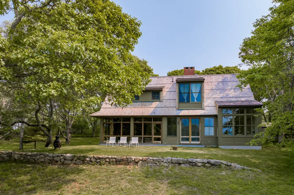 2 Old Field Road Aquinnah MA 02535