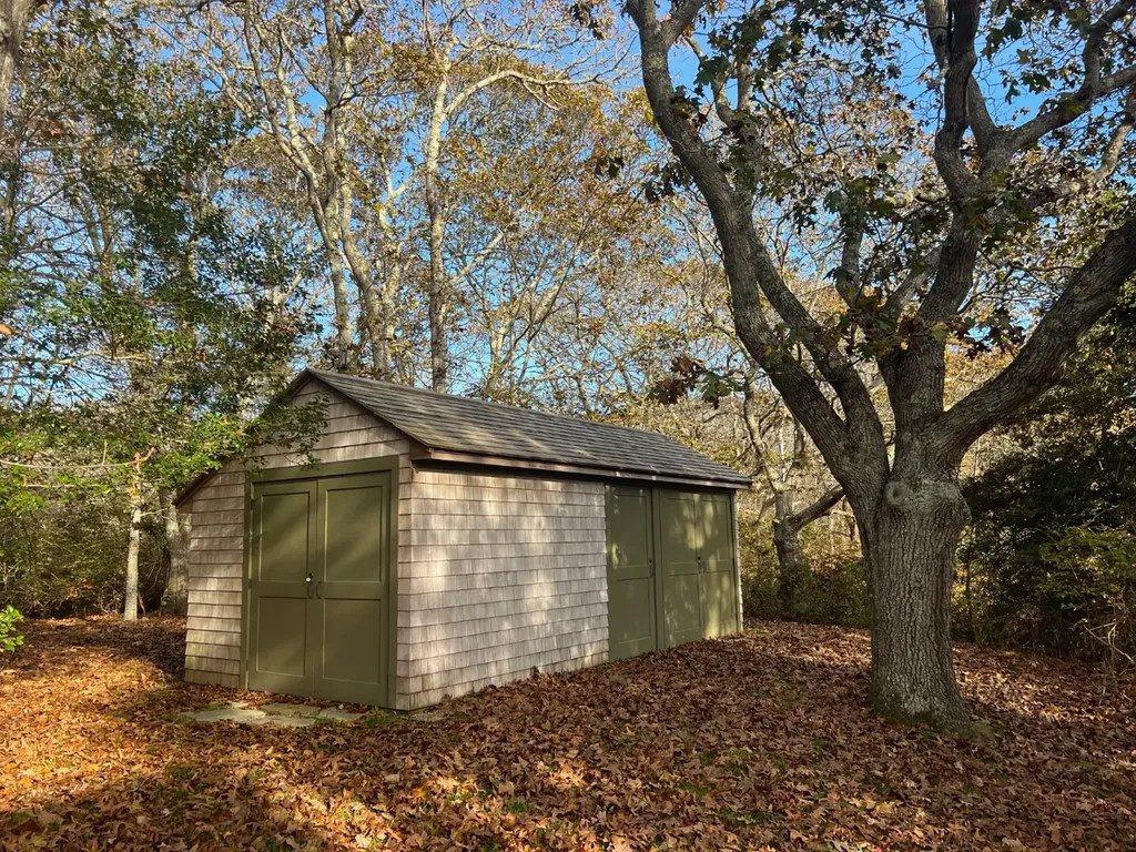 2 Old Field Road Aquinnah MA 02535