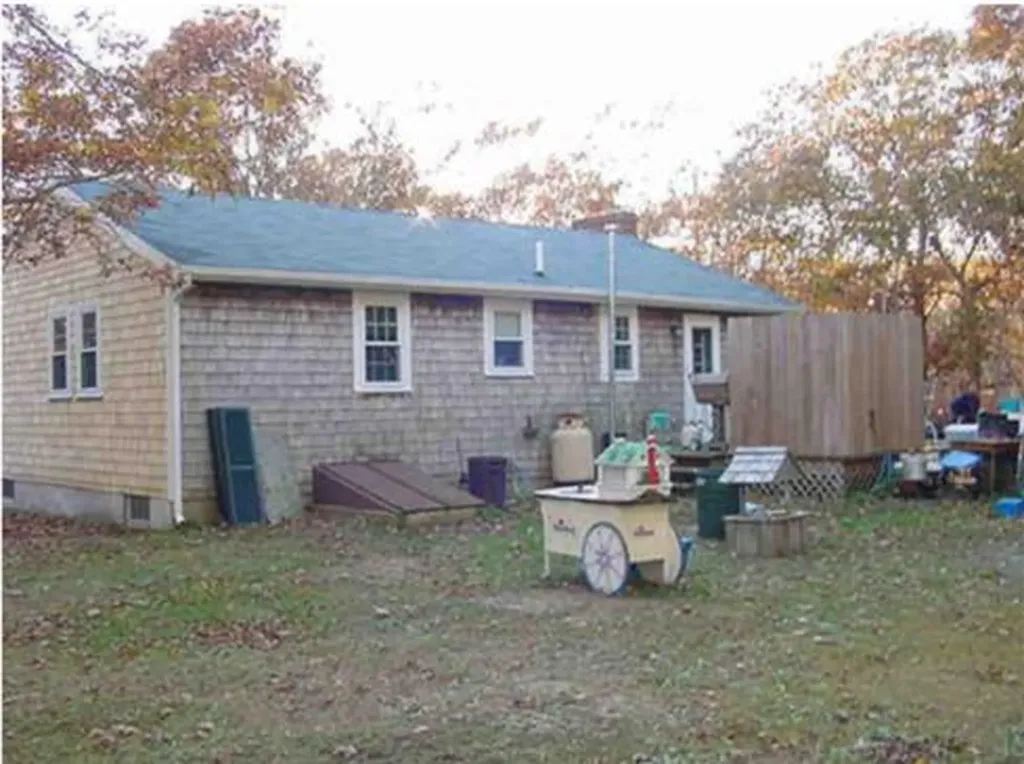 8 Arbutus Way Edgartown MA 02539
