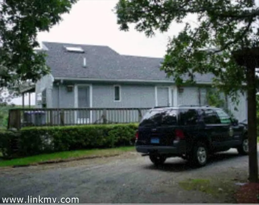 33 Iron Hill Road Oak Bluffs MA 02557