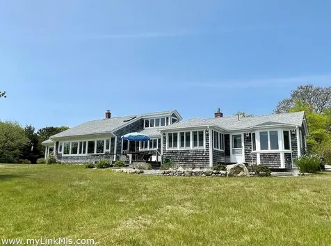 71 Runner Road West Tisbury MA 02575