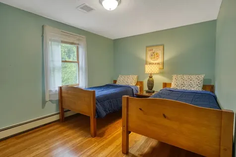 33 Menahan Street Oak Bluffs MA 02557