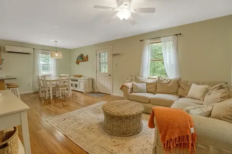 33 Menahan Street Oak Bluffs MA 02557