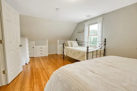 33 Menahan Street Oak Bluffs MA 02557