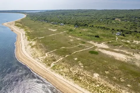 25 Oxcart Road Aquinnah MA 02535