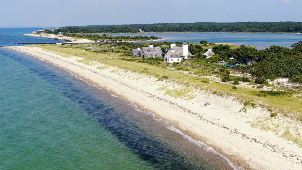 794 & 690 Chappaquonsett Road Vineyard Haven MA 02568