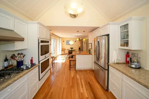 21 Brushy Lane Edgartown MA 02539