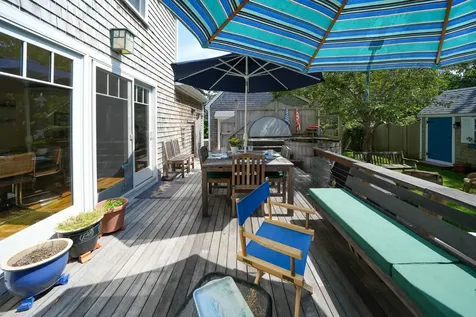 21 Brushy Lane Edgartown MA 02539