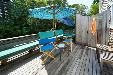 21 Brushy Lane Edgartown MA 02539