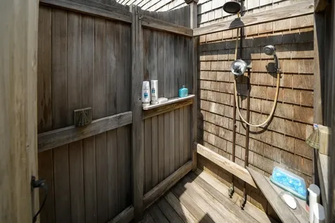 21 Brushy Lane Edgartown MA 02539
