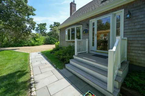 21 Brushy Lane Edgartown MA 02539