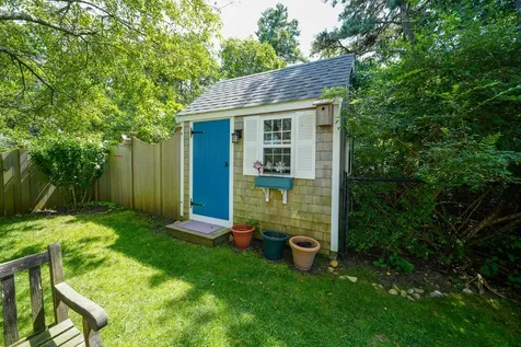21 Brushy Lane Edgartown MA 02539