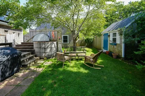 21 Brushy Lane Edgartown MA 02539
