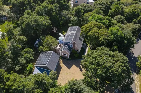 21 Brushy Lane Edgartown MA 02539