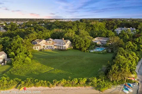 8 Tuthill Lane And 27 Braleys Way Edgartown MA 02539