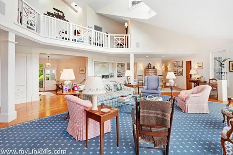 8 Tuthill Lane And 27 Braleys Way Edgartown MA 02539