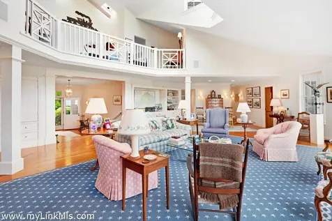 8 Tuthill Lane And 27 Braleys Way Edgartown MA 02539