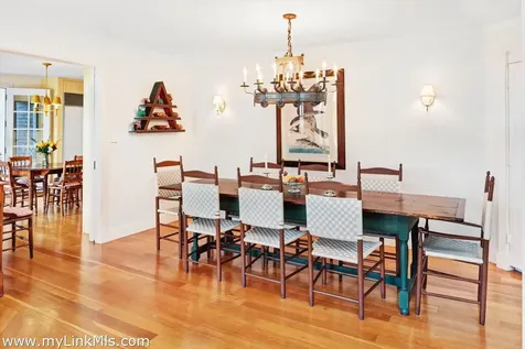 8 Tuthill Lane And 27 Braleys Way Edgartown MA 02539