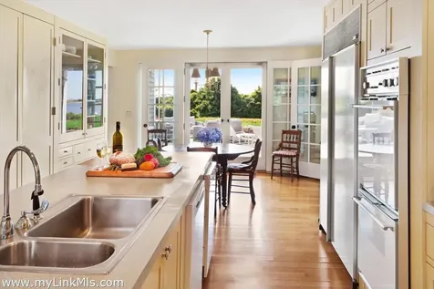8 Tuthill Lane And 27 Braleys Way Edgartown MA 02539