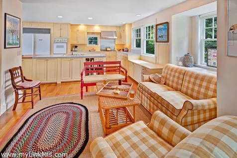 8 Tuthill Lane And 27 Braleys Way Edgartown MA 02539