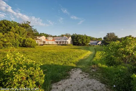 8 Tuthill Lane And 27 Braleys Way Edgartown MA 02539