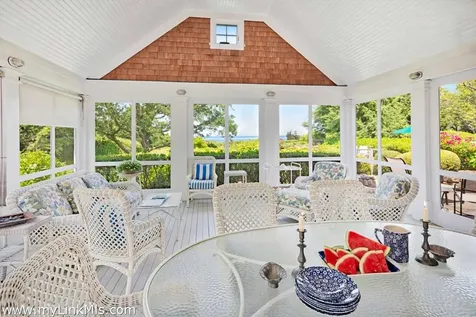 8 Tuthill Lane And 27 Braleys Way Edgartown MA 02539