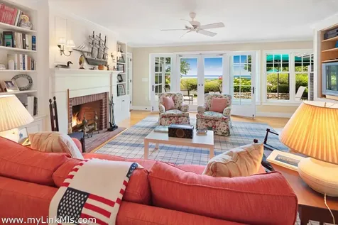 8 Tuthill Lane And 27 Braleys Way Edgartown MA 02539