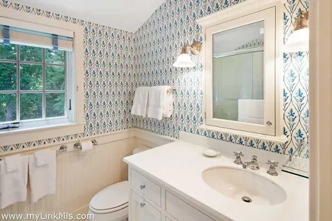 8 Tuthill Lane And 27 Braleys Way Edgartown MA 02539