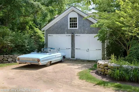 8 Tuthill Lane And 27 Braleys Way Edgartown MA 02539