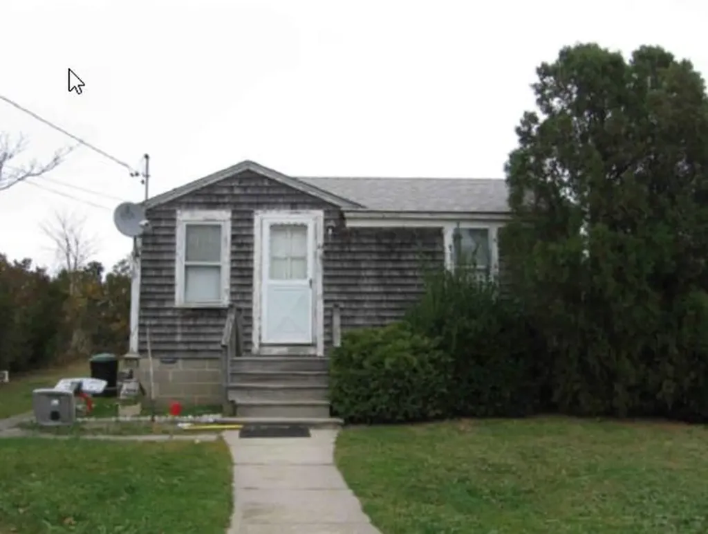44 & 51 Lagoon Pond Road Vineyard Haven MA 02568