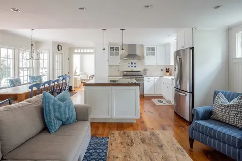 109 School Street Edgartown MA 02539