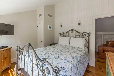 109 School Street Edgartown MA 02539