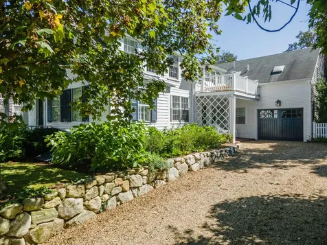 109 School Street Edgartown MA 02539