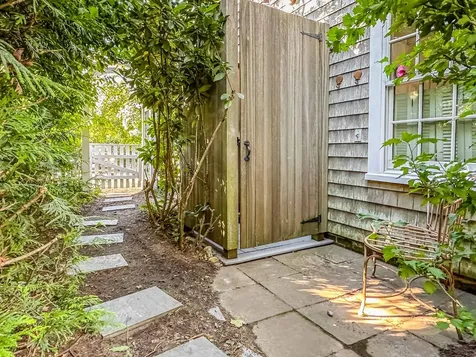 109 School Street Edgartown MA 02539