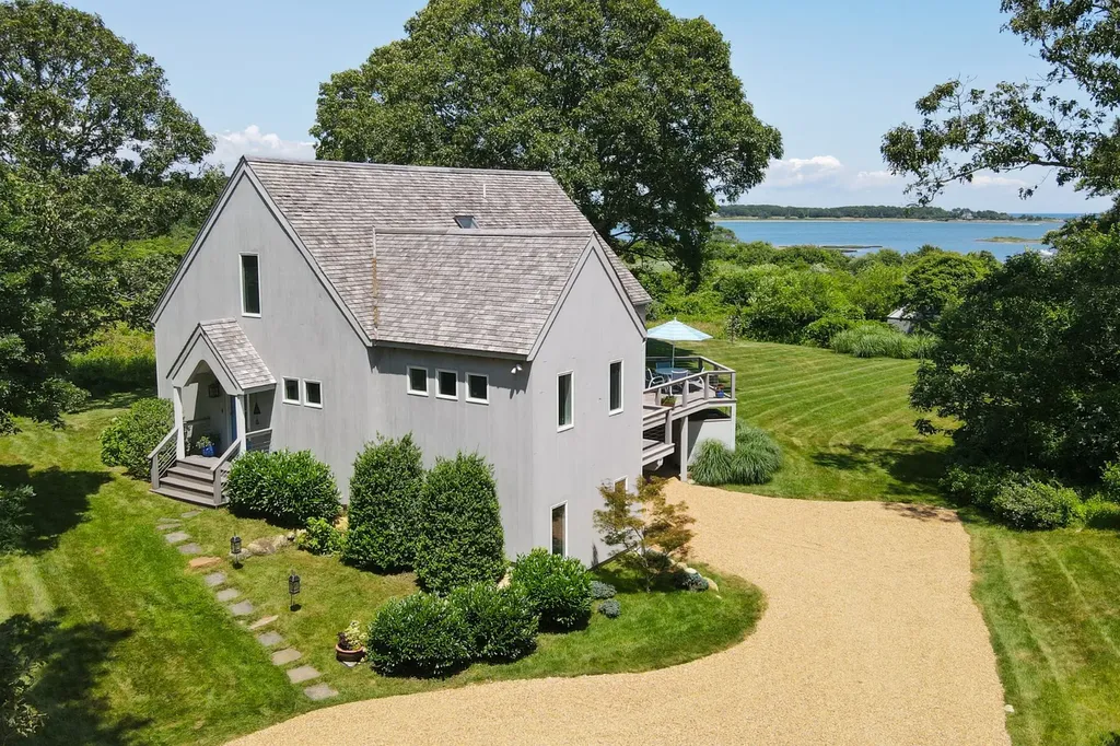 36r Pulpit Rock Road Oak Bluffs, MA Martha's Vineyard Real Estate