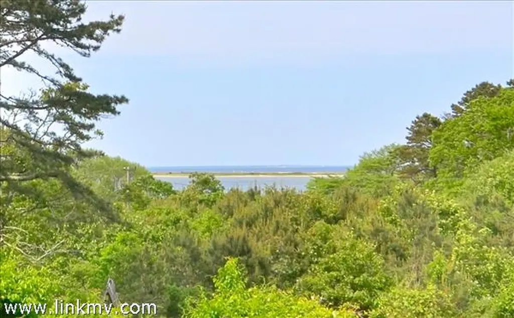 105 Fourth Street North Edgartown MA 02539