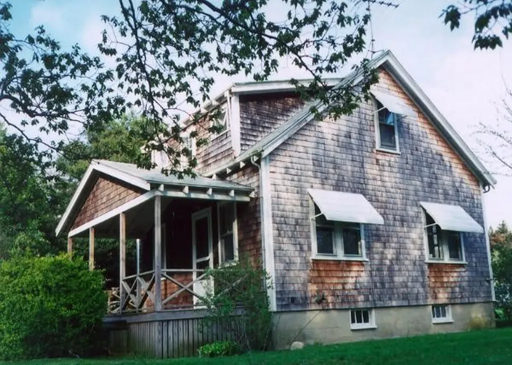 252 State Road Vineyard Haven MA 02568