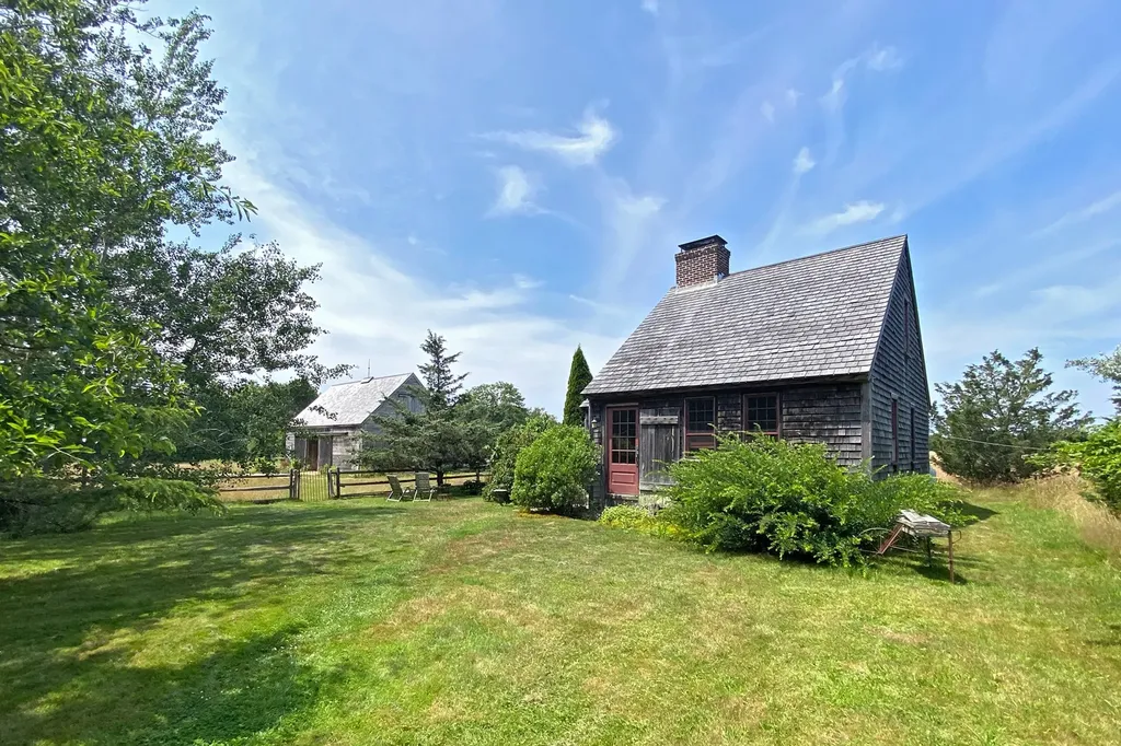 16 Elias Lane West Tisbury MA 02575