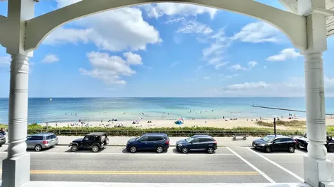 1 Narragansett Avenue Oak Bluffs MA 02557