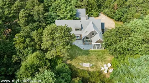 25 Old Dunhams Corner Way Edgartown MA 02539