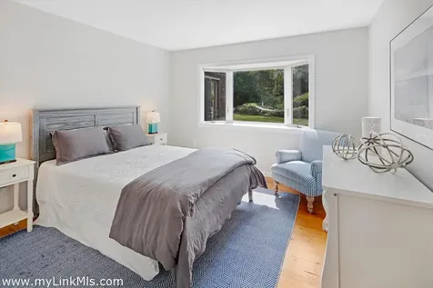 25 Old Dunhams Corner Way Edgartown MA 02539