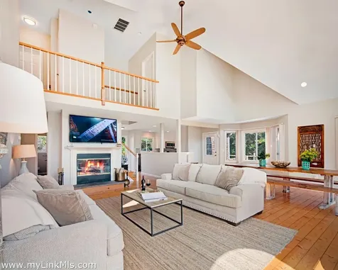 25 Old Dunhams Corner Way Edgartown MA 02539